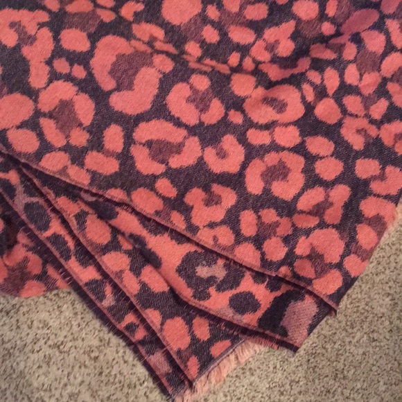 Long-soft blanket scarf. Colors -dark blue & pink - Picture 2 of 2